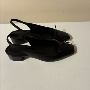 Everlane black leather ballet heel sling back